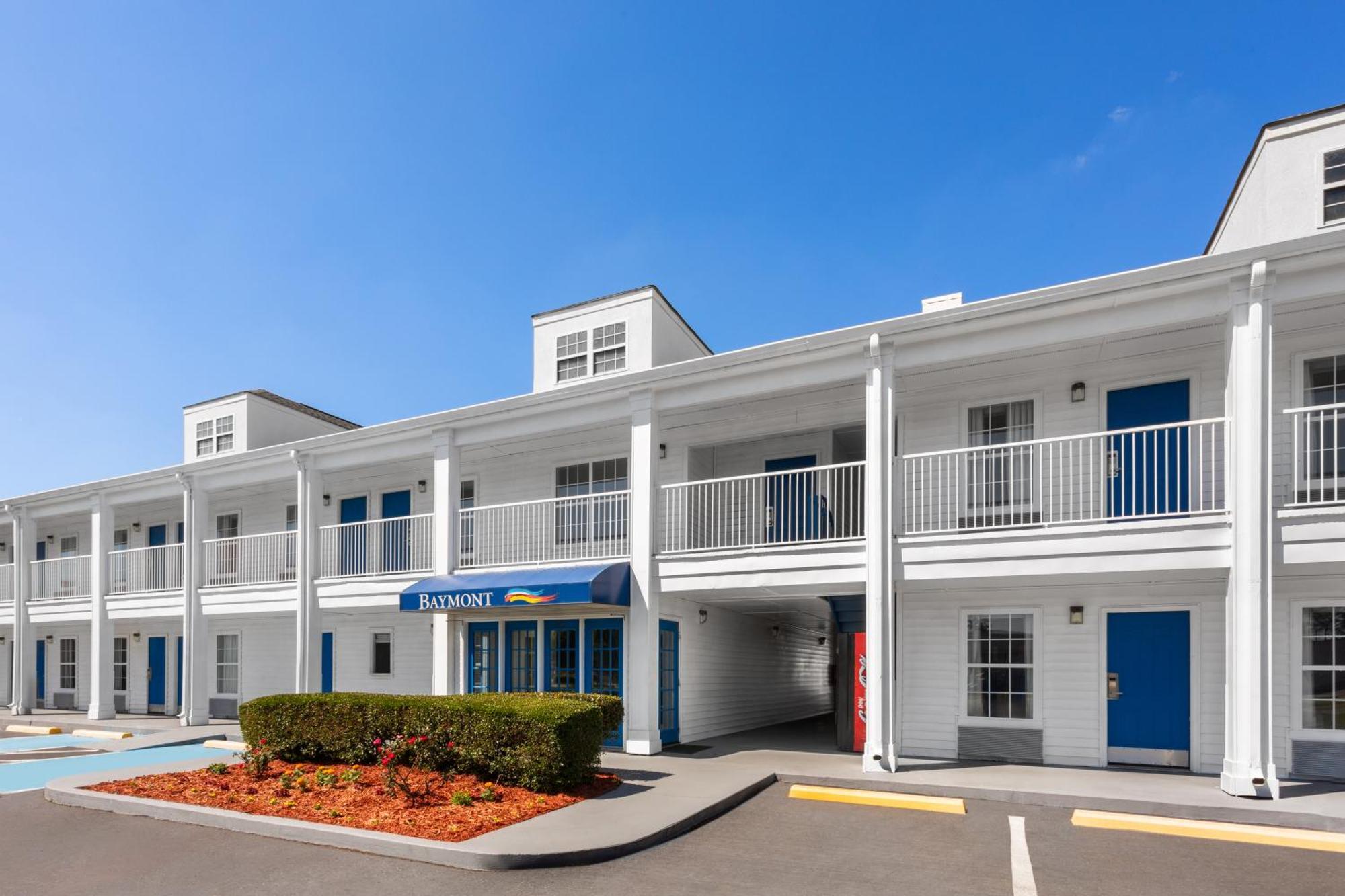 Baymont By Wyndham Brunswick Ga Hotel Exterior foto